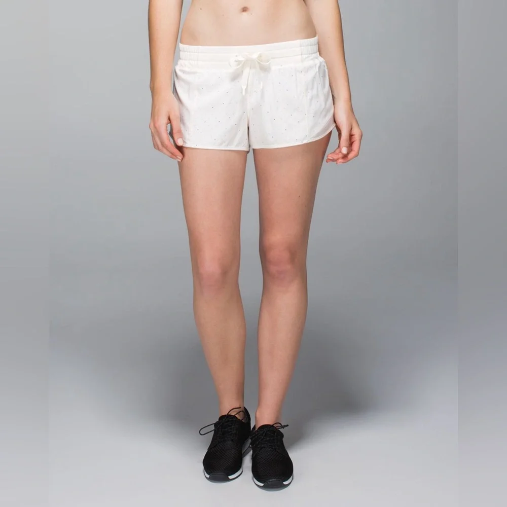 Lululemon Swift Ultra White Confetti Running Shorts (Size 6)